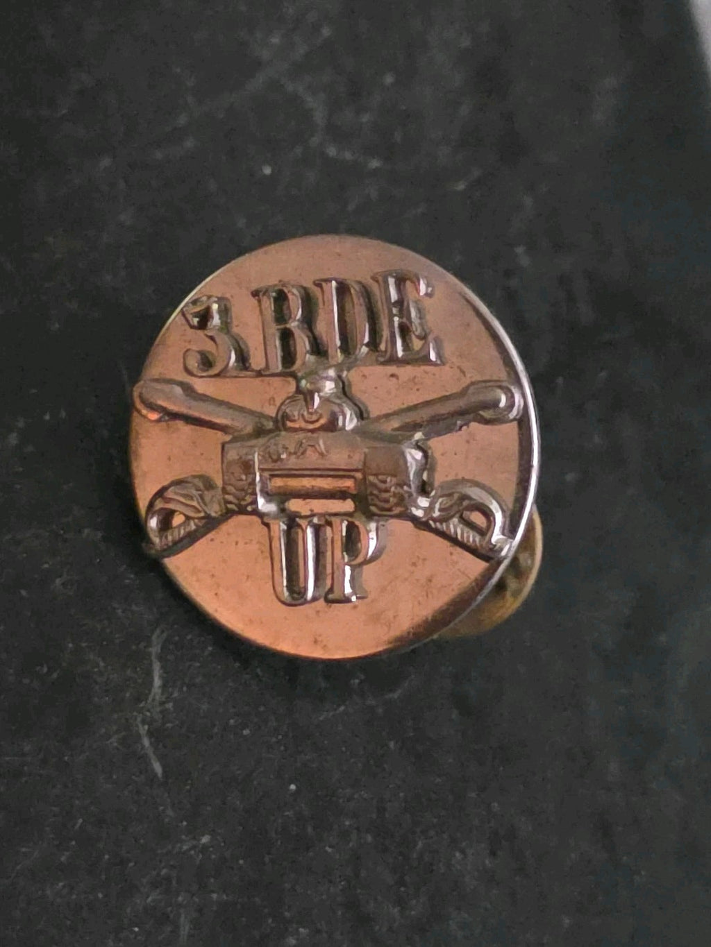 Vintage World War II United States Army 3RDE UP Collar Disk WWII US Military Pin