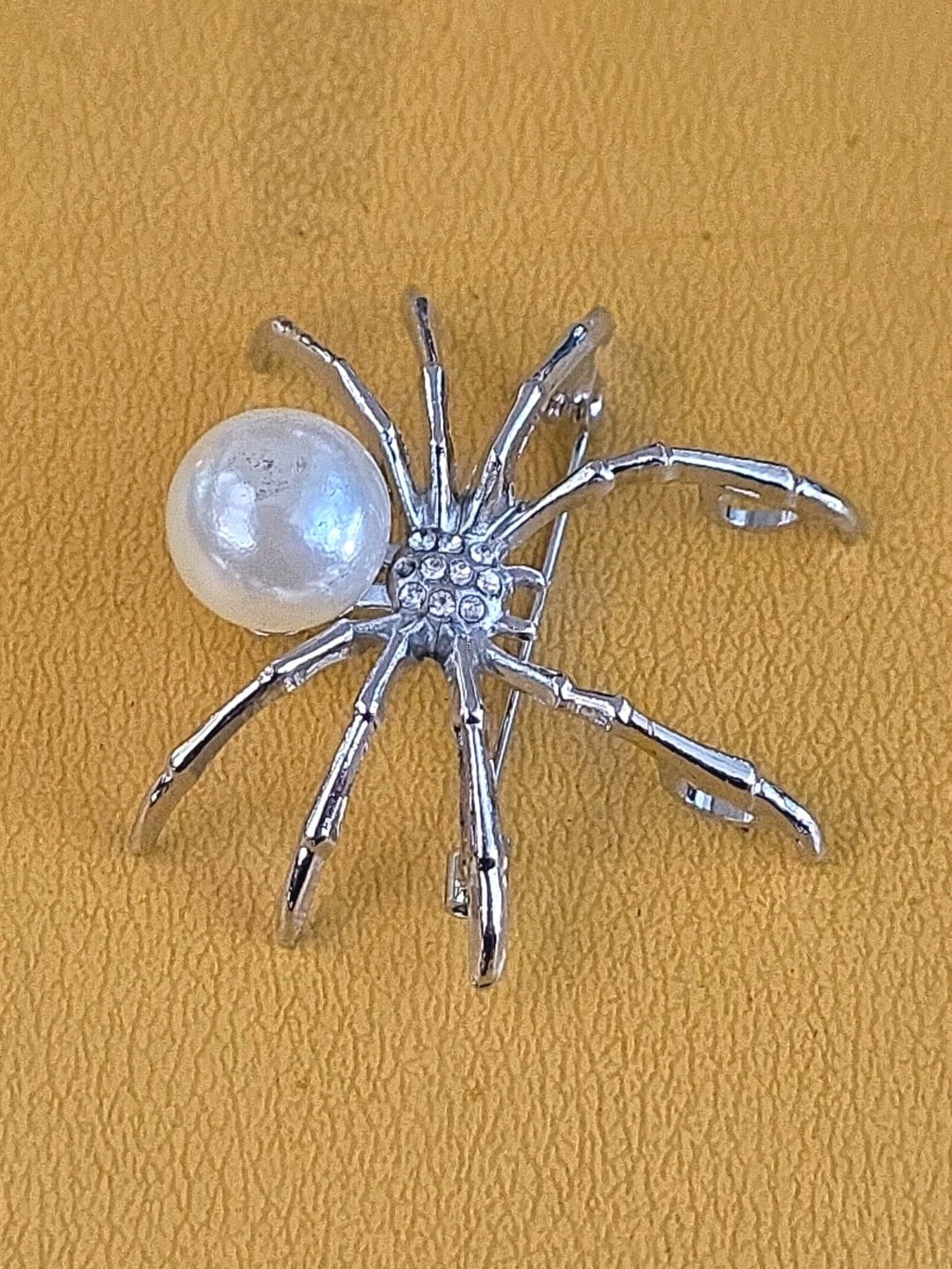 Spider Silver Tone Brooch Faux Pearl Rhinestones Fashion Jewelry Pin Halloween