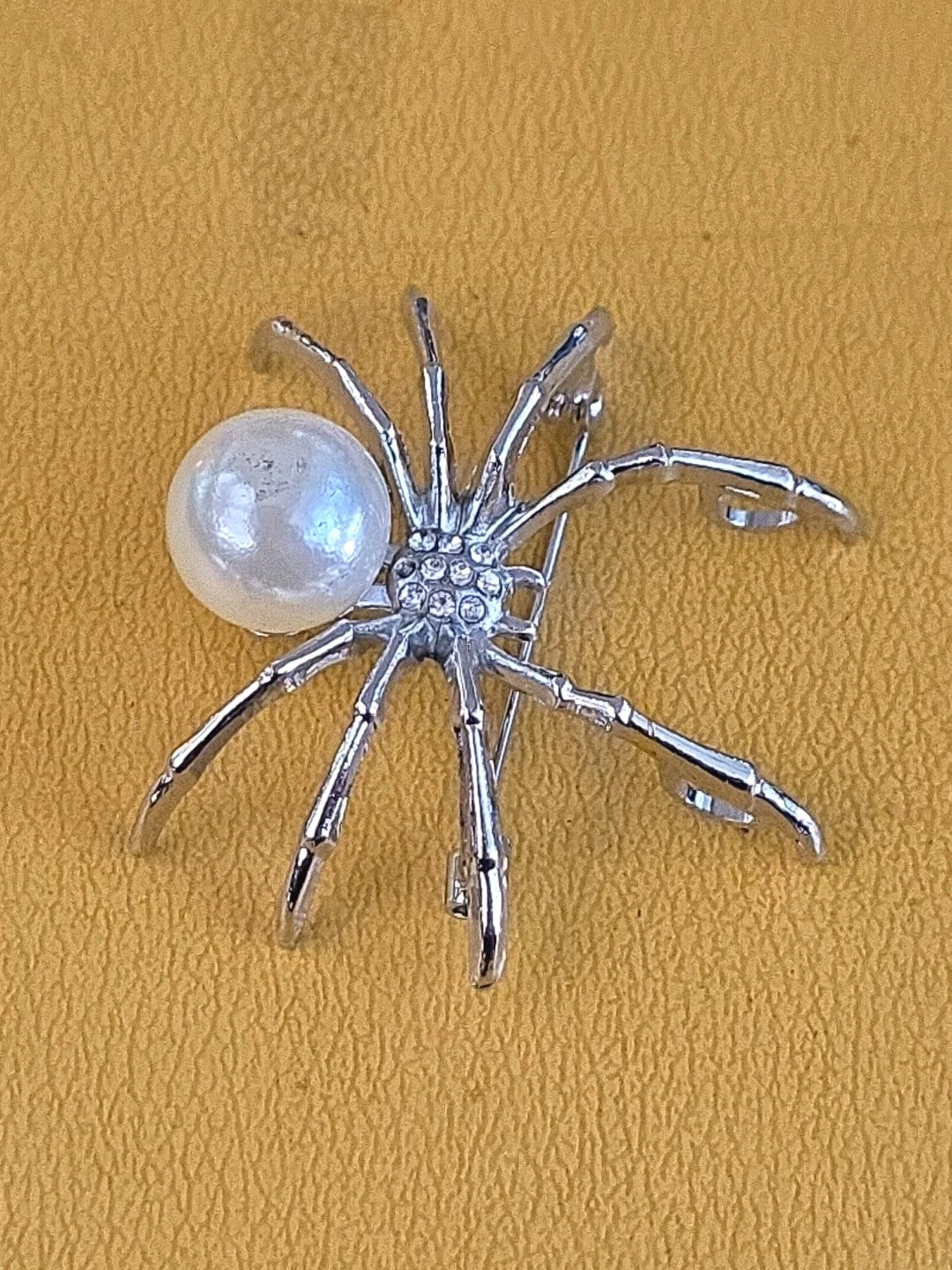 Spider Silver Tone Brooch Faux Pearl Rhinestones Fashion Jewelry Pin Halloween