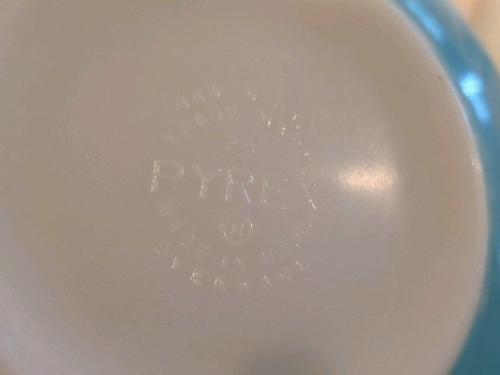 1959 Pyrex Tourquoise Amish Butterprint Set of 4 Cinderella Mixing Bowls Vintage