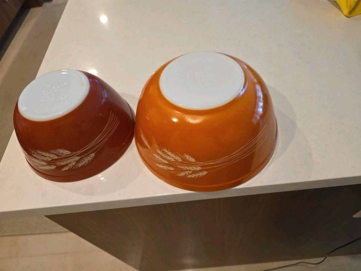 Vintage PYREX Autumn Harvest Wheat 402 403 Nesting Mixing Bowls Set of 2