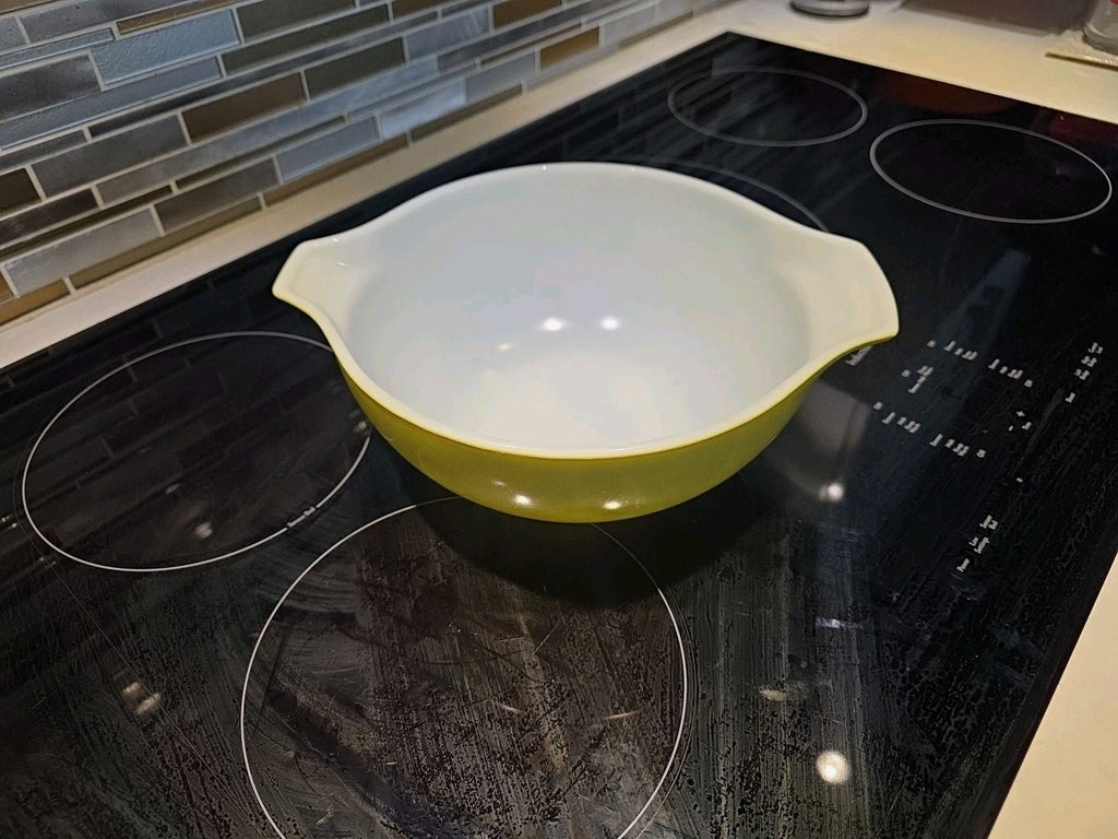Vintage PYREX #443 Green nesting 8 3/4" MIXING BOWL 2.5 qt  Handle Ovenware USA