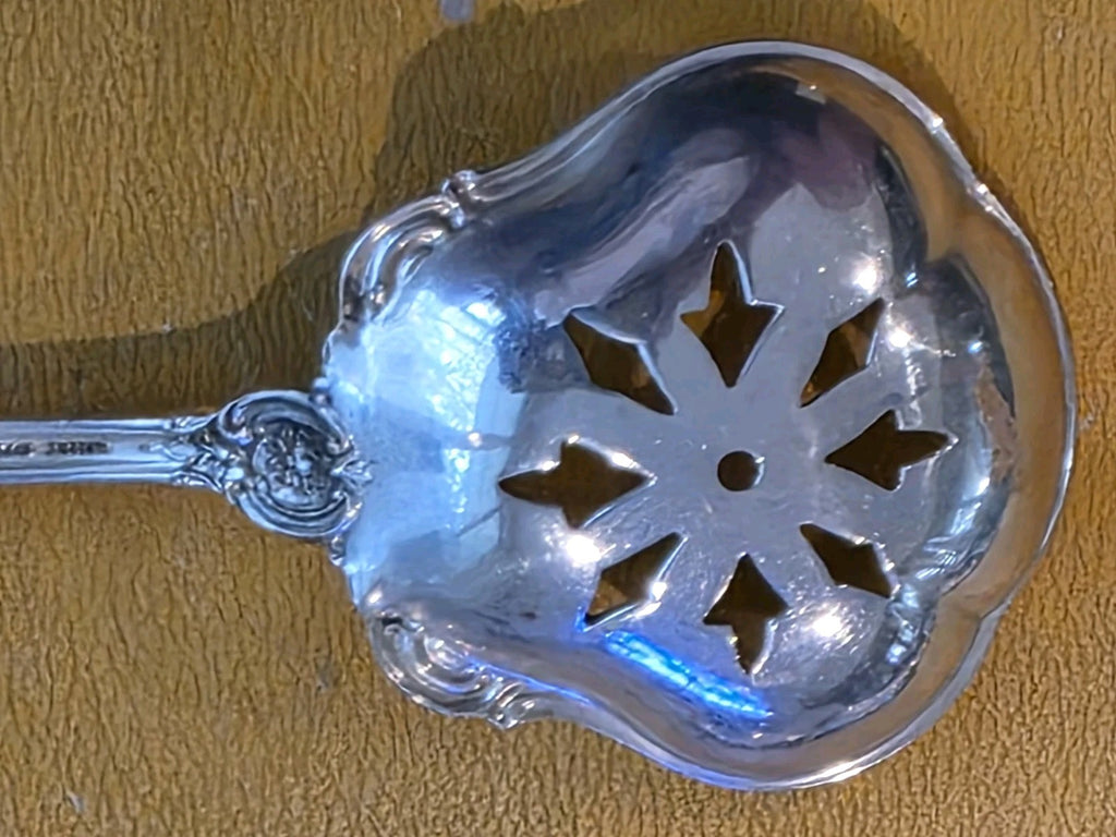 Eloquence by Lunt Sterling Silver Nut Spoon 6" Bon Bon Flatware