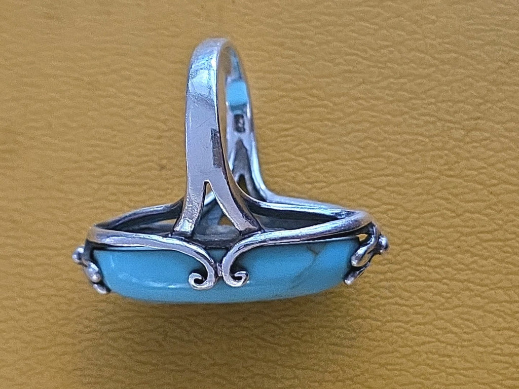 Vintage Sterling Silver Turquoise Ring Size 9