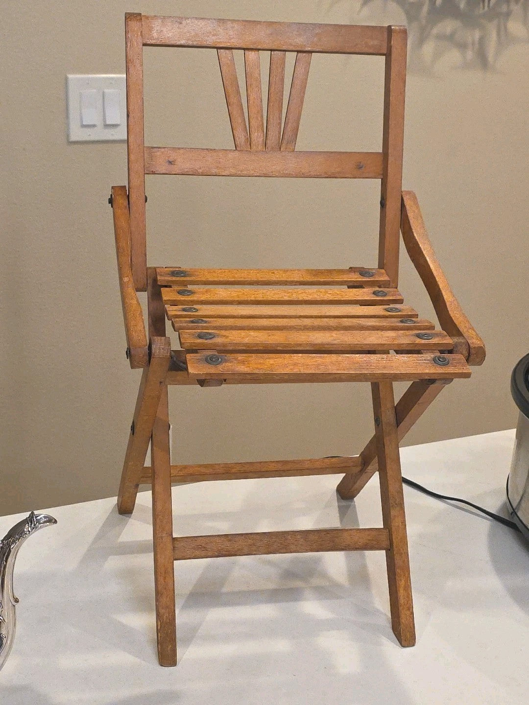 VINTAGE SLOTTED WOODEN CHILD Or DOLL FOLDING CHAIR  22”Tx13”W