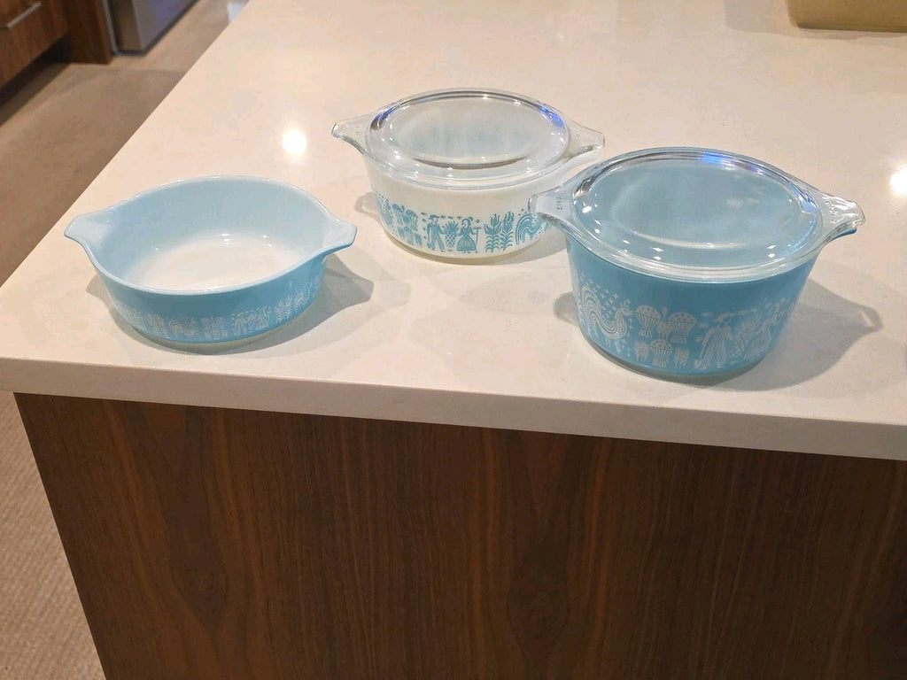 Vntg Pyrex Amish Butterprint Turquoise #471 472 473  3 Piece Casserole 2 Lids