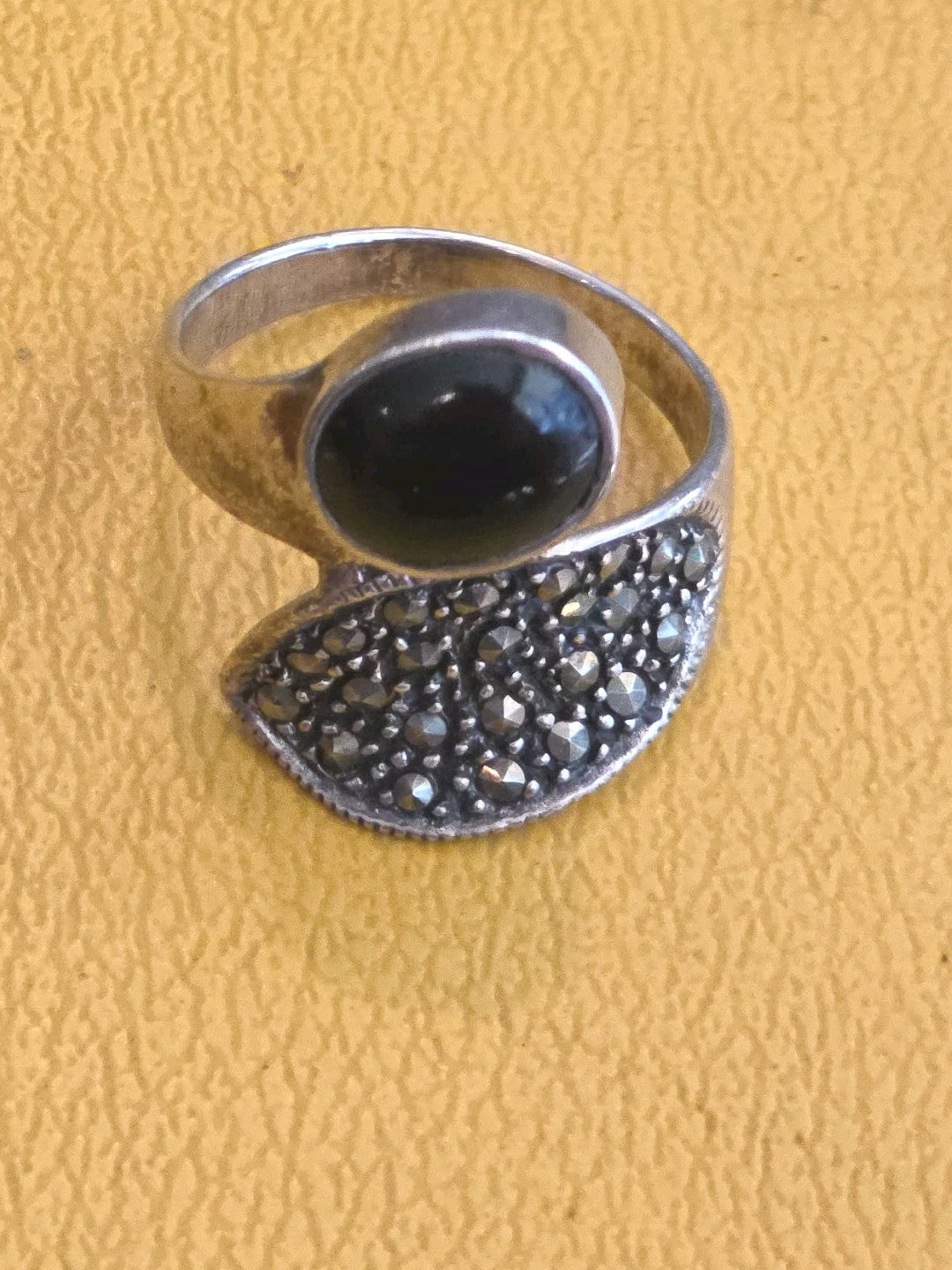 Vintage Sterling Silver  Marcasite Snake Style Wrap Ring with Onyx Size 9