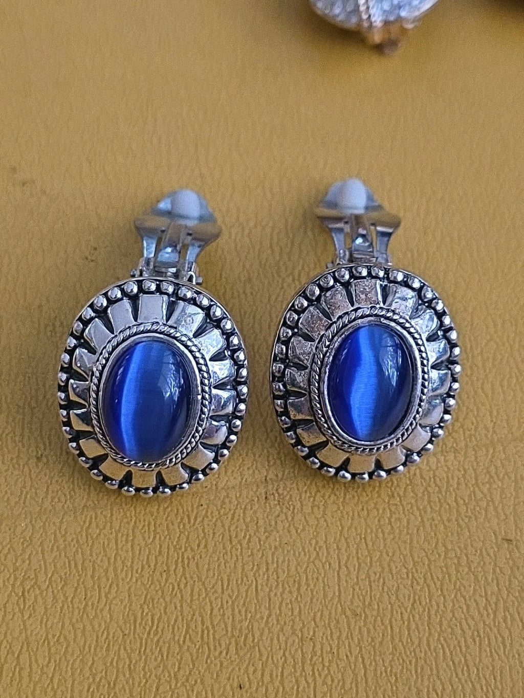 Vintage Blue Cat's Eye Clip On Earrings