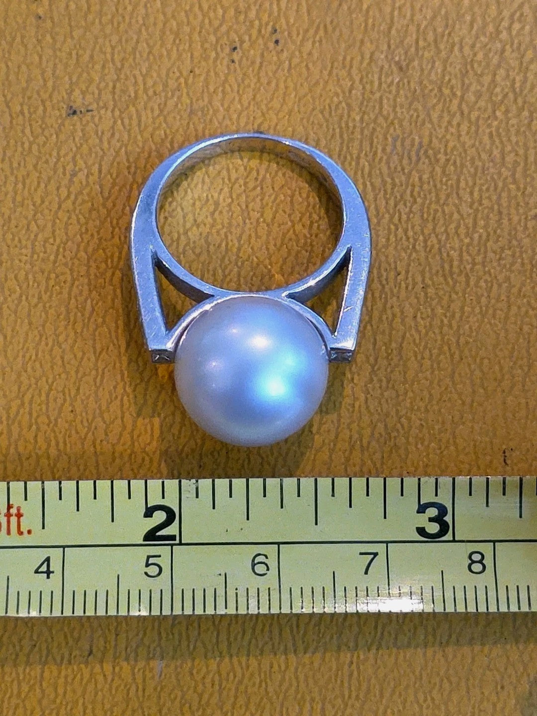750 White 18k Gold Huge South Sea Pearl With Diamonds