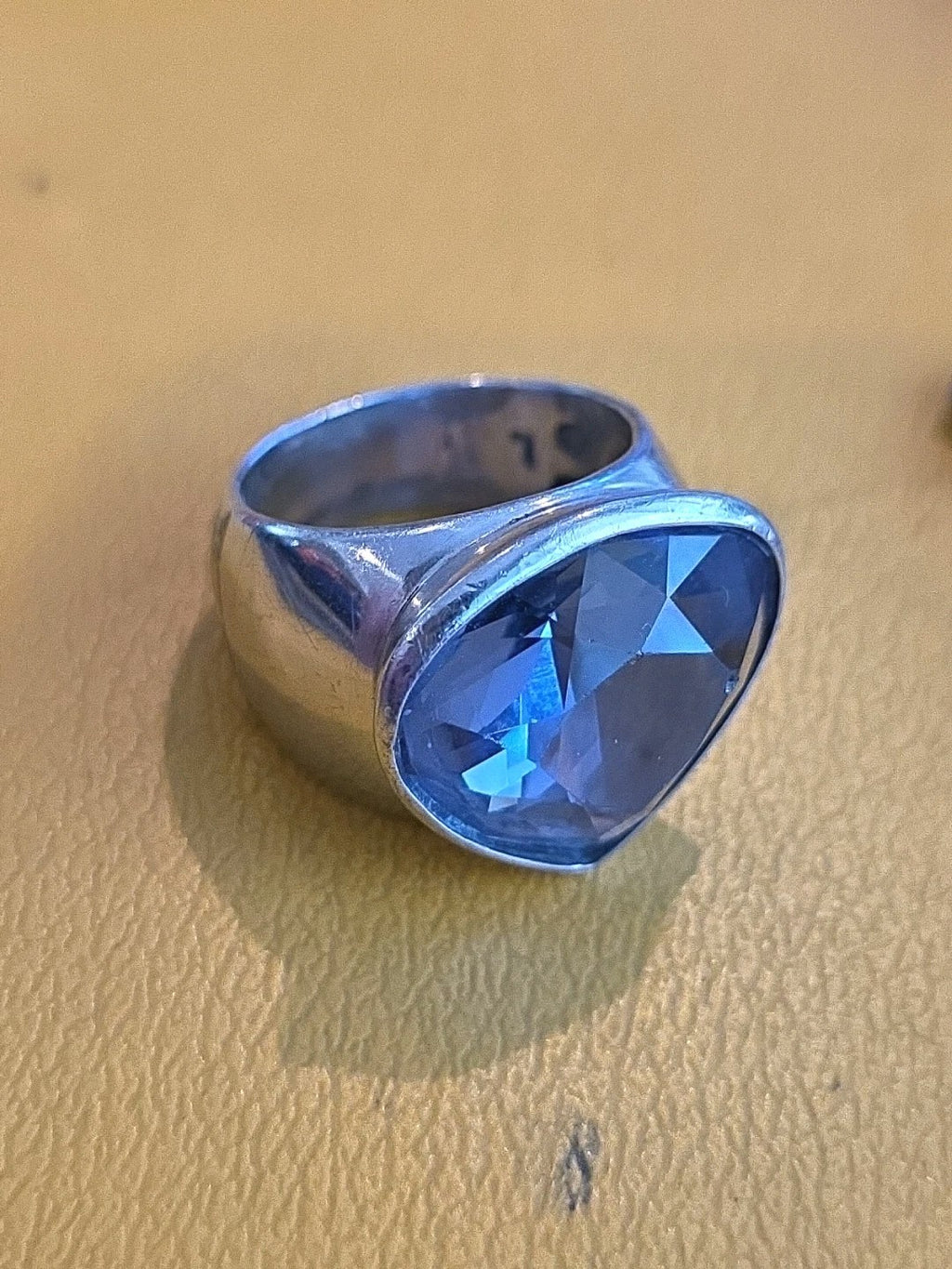 HUGE VINTAGE SWAROVSKI PURPLE LILAC PERIWINKLE WIDE RING 925 STERLING HALLMARKED