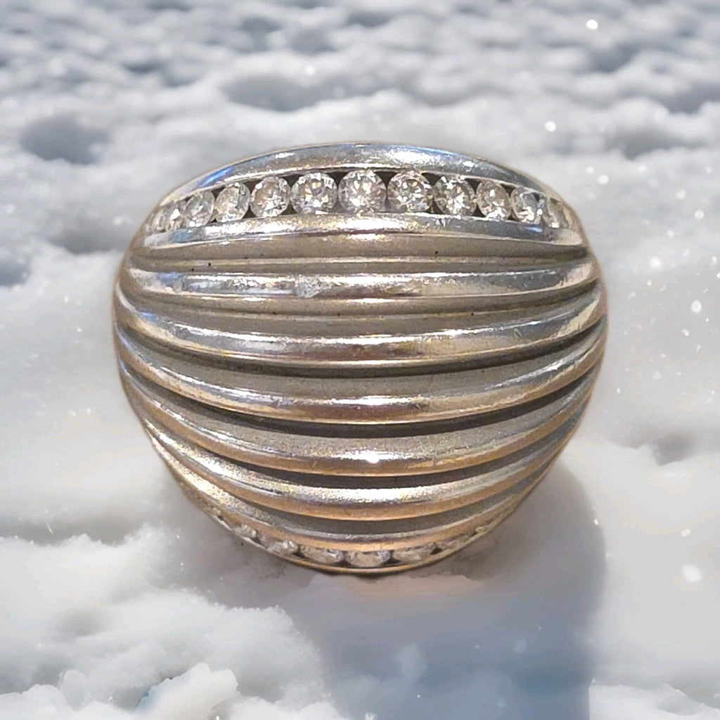18k White Gold Sculpted Dome Ribbed Ring With Graduating Diamonds