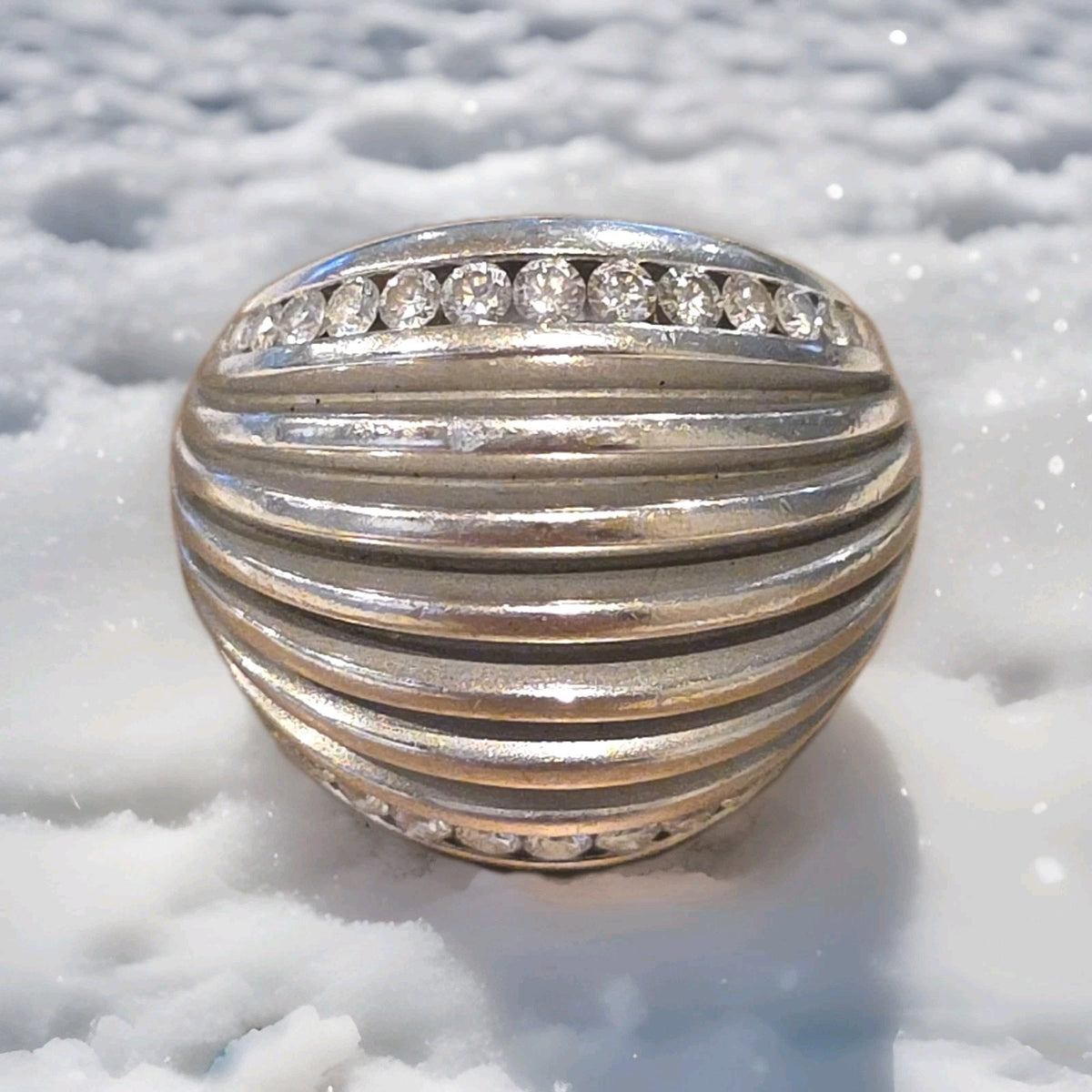 18k White Gold Sculpted Dome Ribbed Ring With Graduating Diamonds