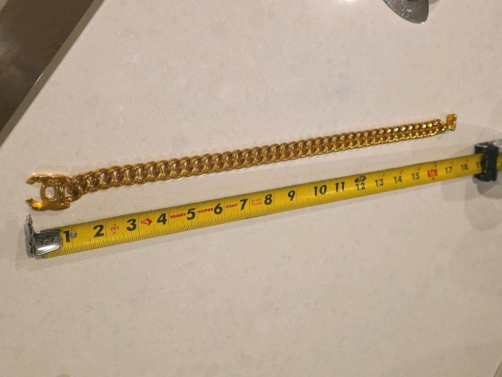 CHANEL 95A Iconic Gold Plated Logo CC Turnlock Thick Curb Chain Choker