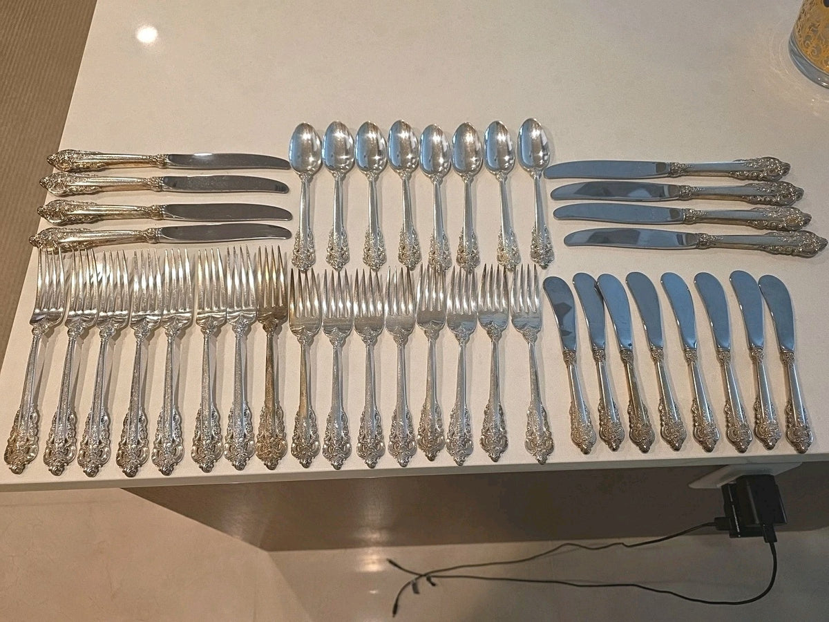 40 PC Place Wallace GRANDE BAROQUE STERLING SILVER