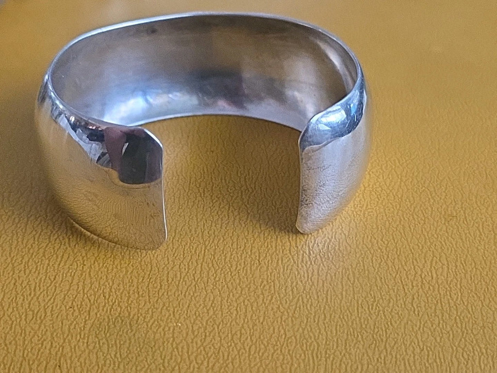 Southwest Native American BLACK ONYX STERLING SILVER CUFF BRACELET