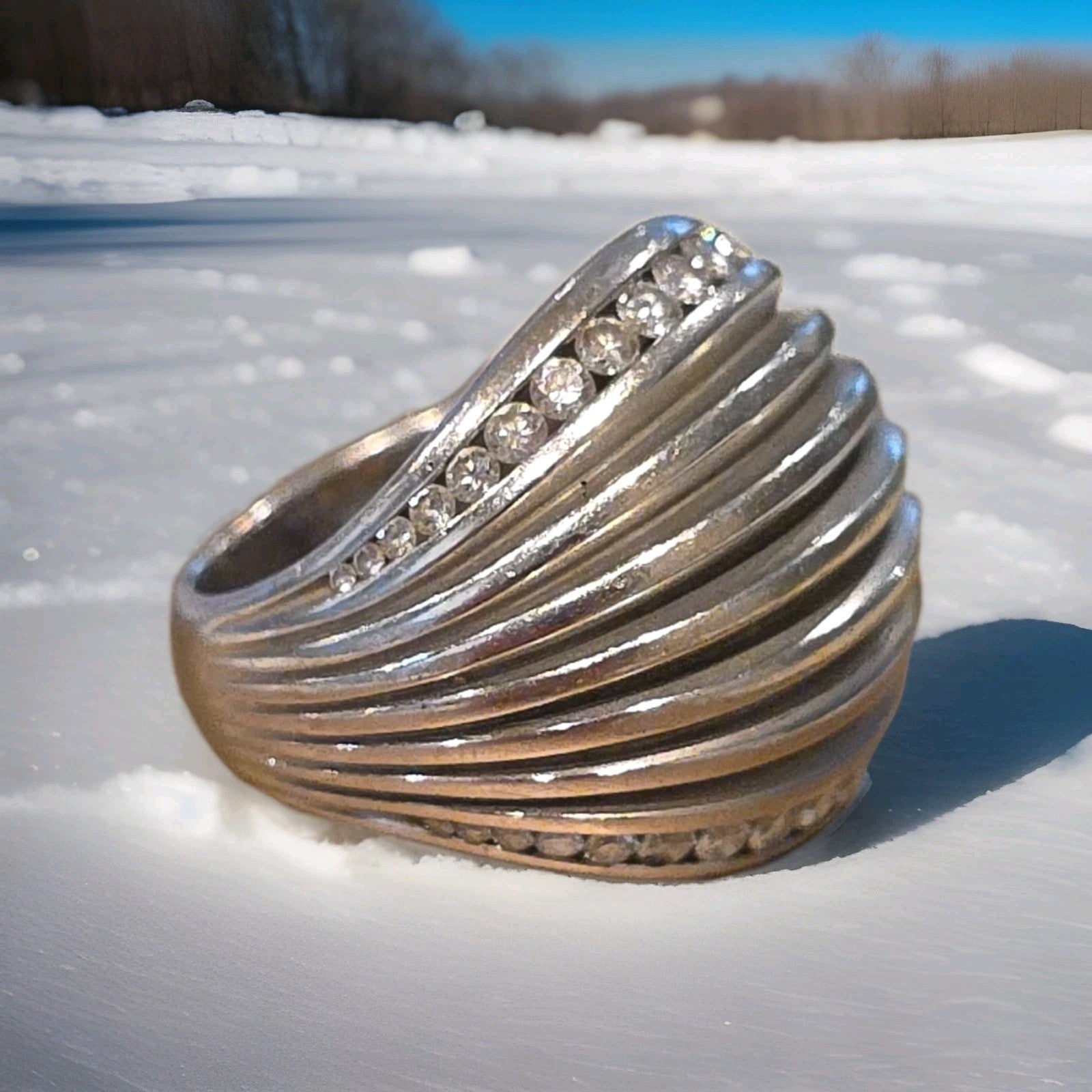 18k White Gold Sculpted Dome Ribbed Ring With Graduating Diamonds