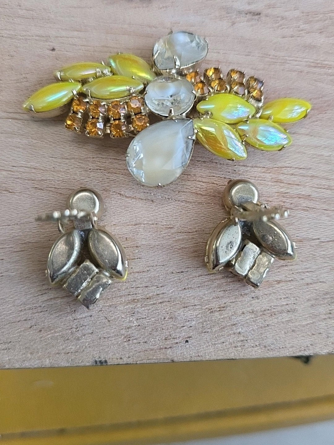 Vintage Gold AB Rhinestone Molded Leaf Juliana Clipon Earrings & Brooch