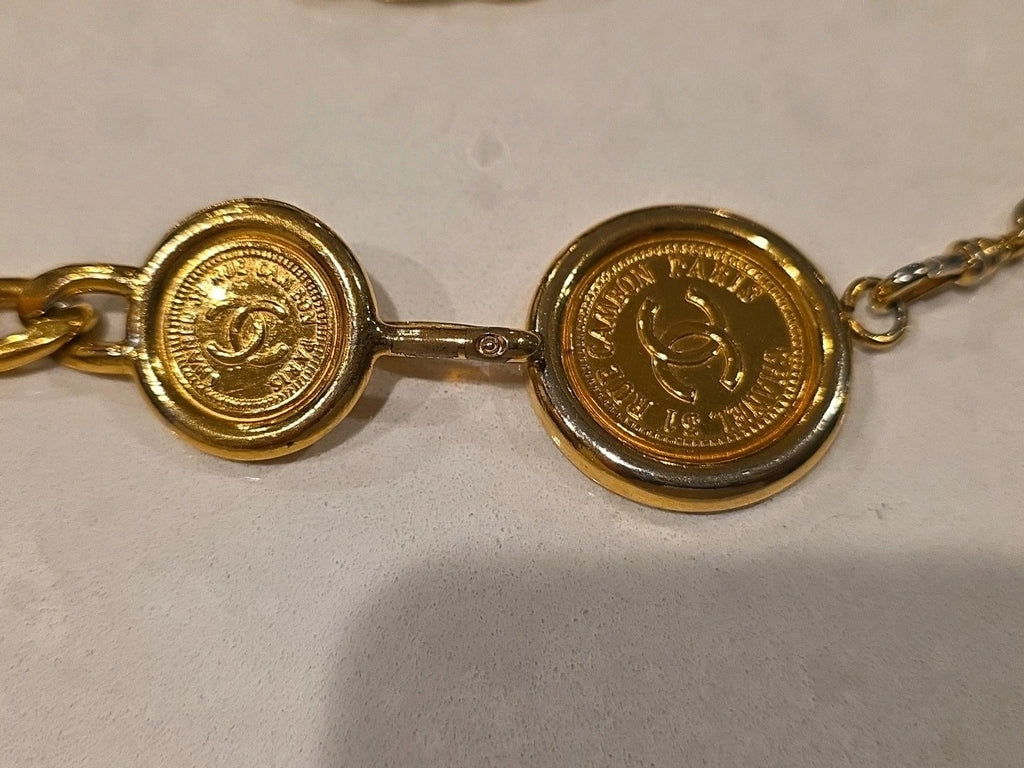 CHANEL Gold Plated CC Logos Medal Charm Vintage Chain Belt
