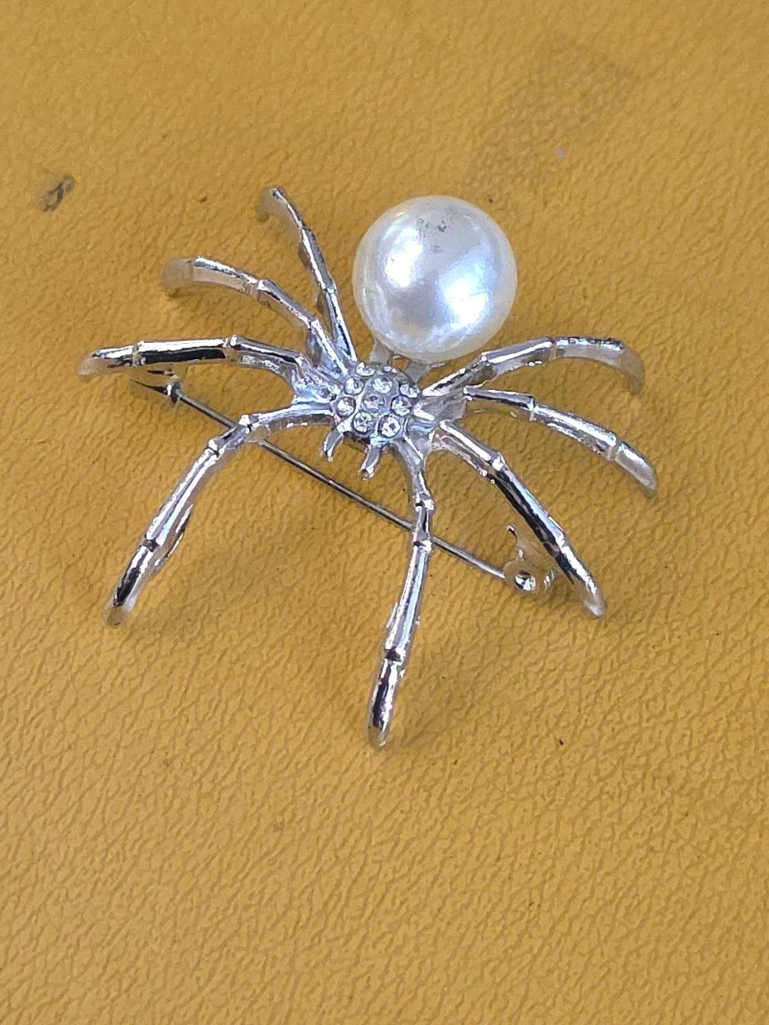 Spider Silver Tone Brooch Faux Pearl Rhinestones Fashion Jewelry Pin Halloween