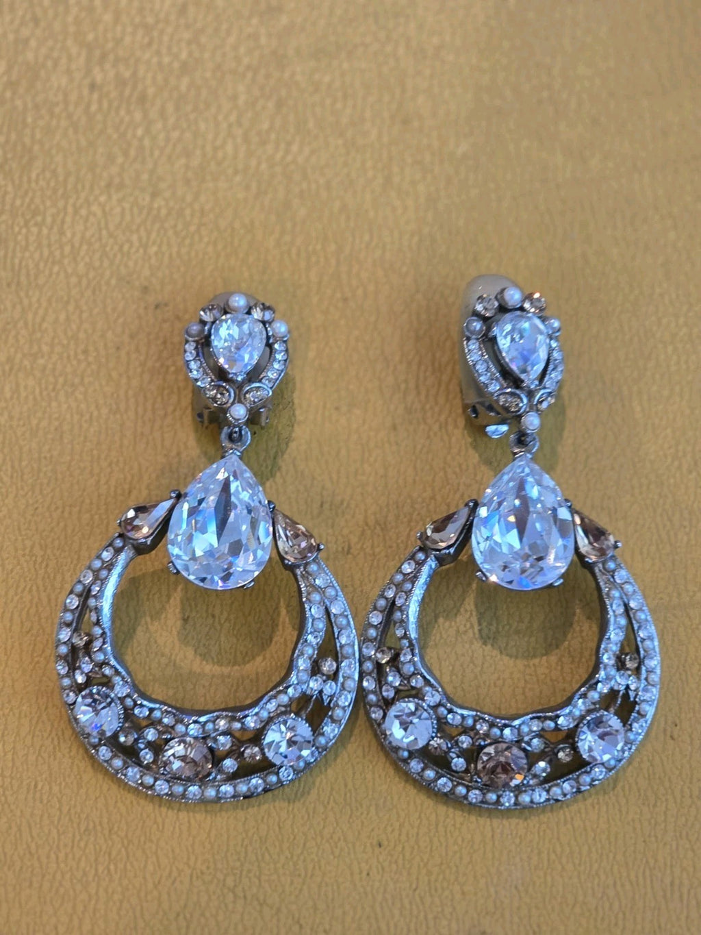 RARE DESIGNER JOSE & MARIA BARRERA JEWELED TEARDROP DANGLING CHANDELIER EARRINGS
