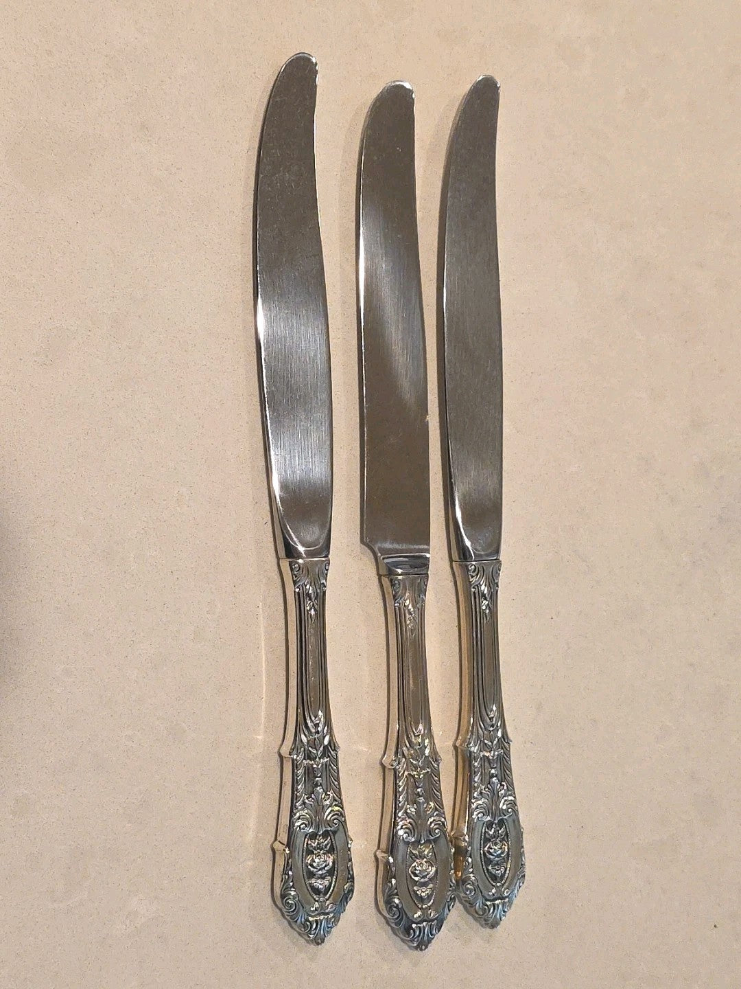 3 Wallace Sterling Silver Rose Point 9" Dinner Knives No Mono