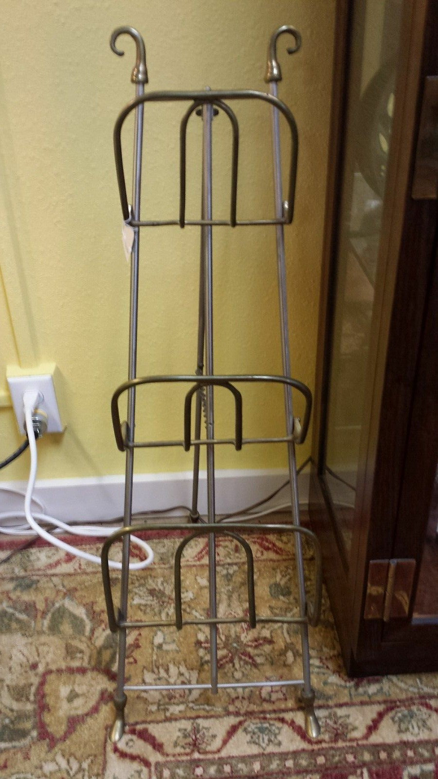RETRO MID CENTURY BRASS FOLDING MAGAZINE RACK