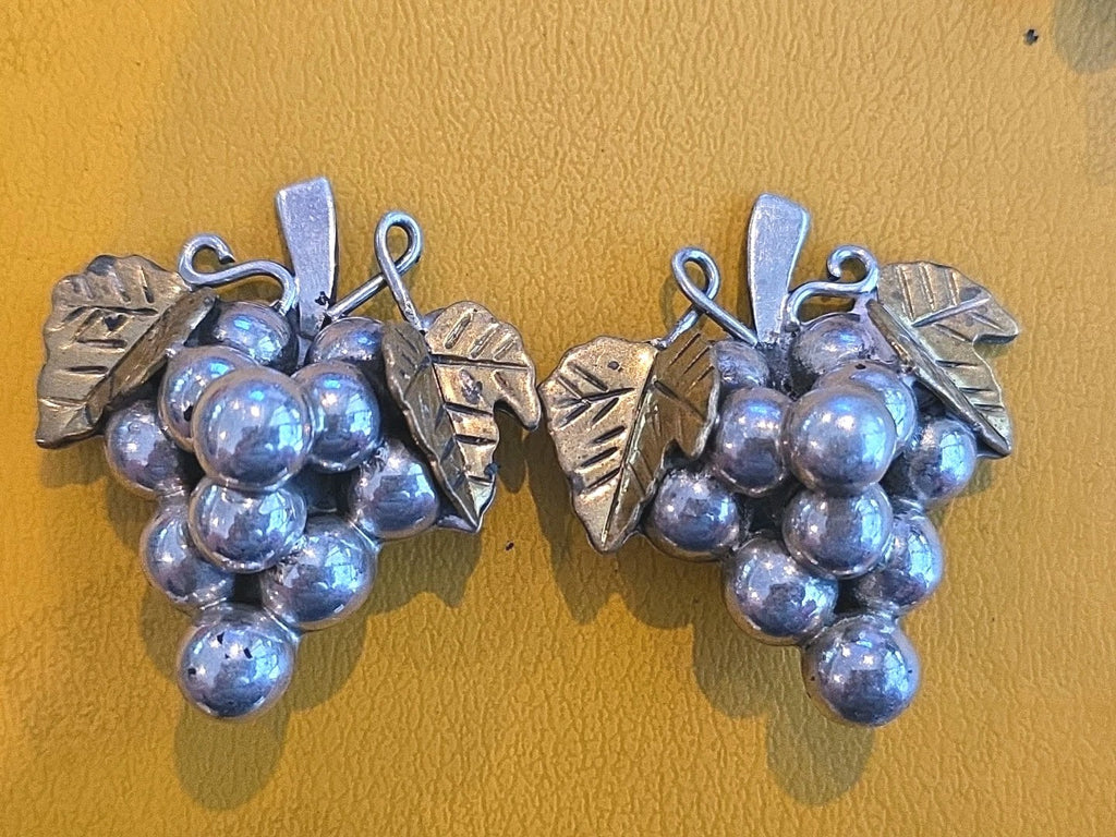 Vintage Taxco Signed Sterling Silver Mexico Clip On Grapes Earrings 1.5"