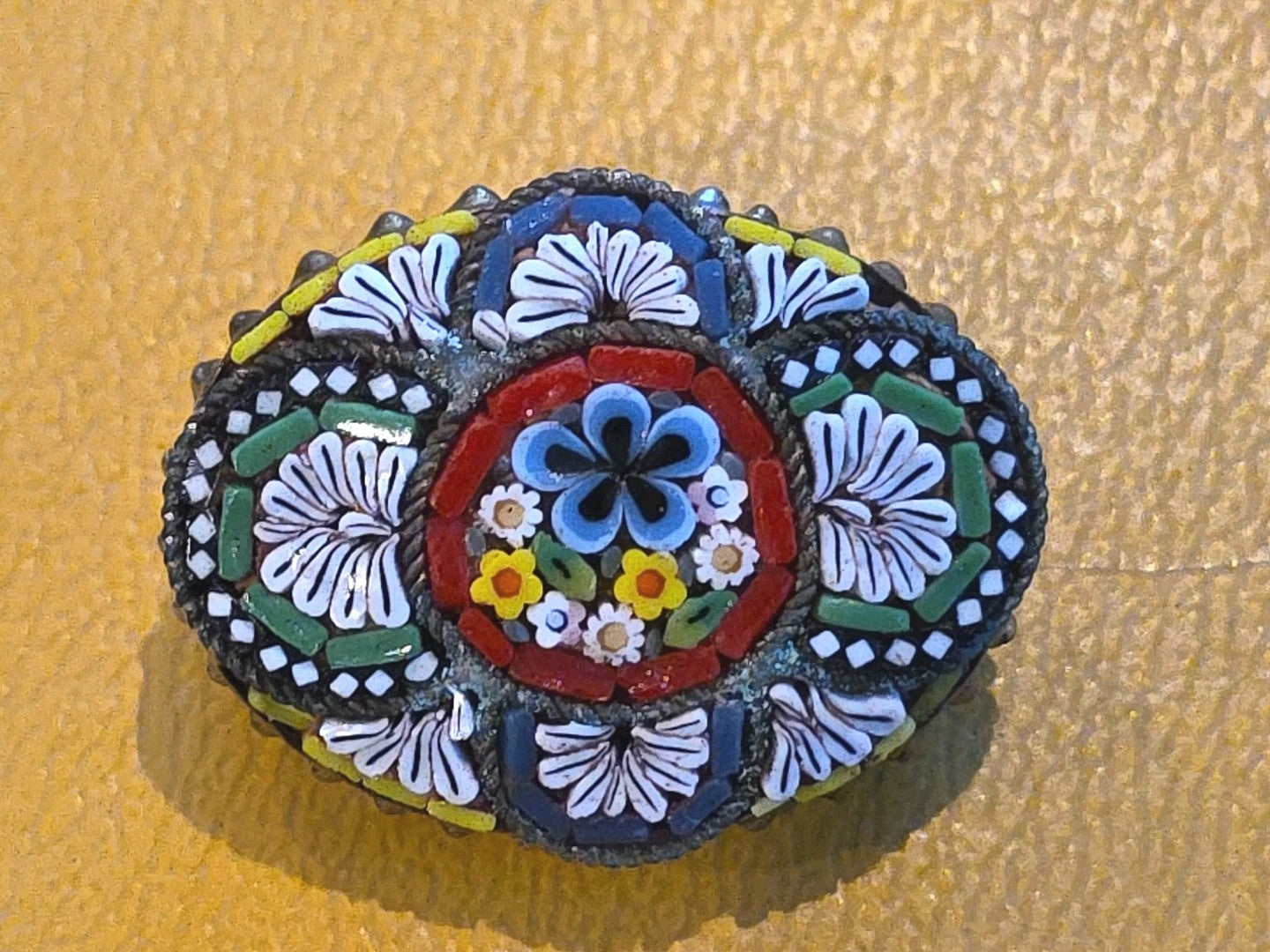 Vintage 1950's Italy Souvenir MICRO MOSAIC OVAL FLORAL BROOCH Pin EXCELLENT