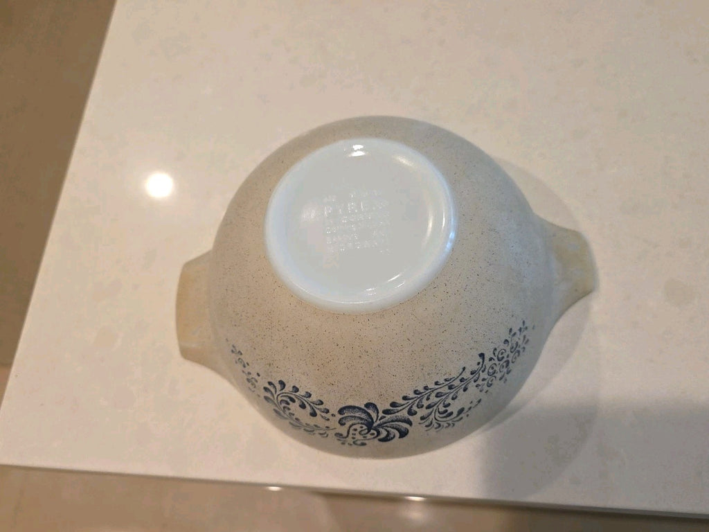 Vintage Pyrex Homestead Cinderella Mixing Bowl  442 Tan & Blue