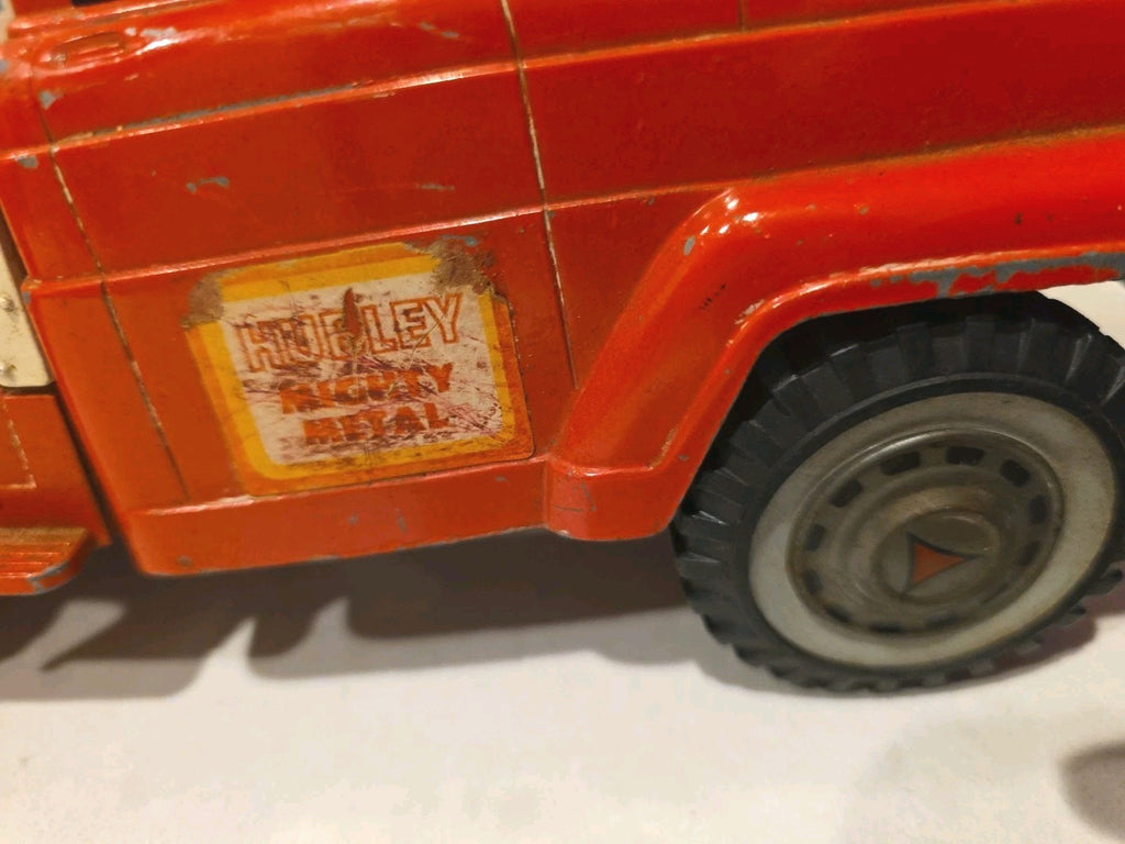Vtg 1950's HUBLEY Pressed Steel Stake Bed Pick Up Truck and Trailer Good Shape!!