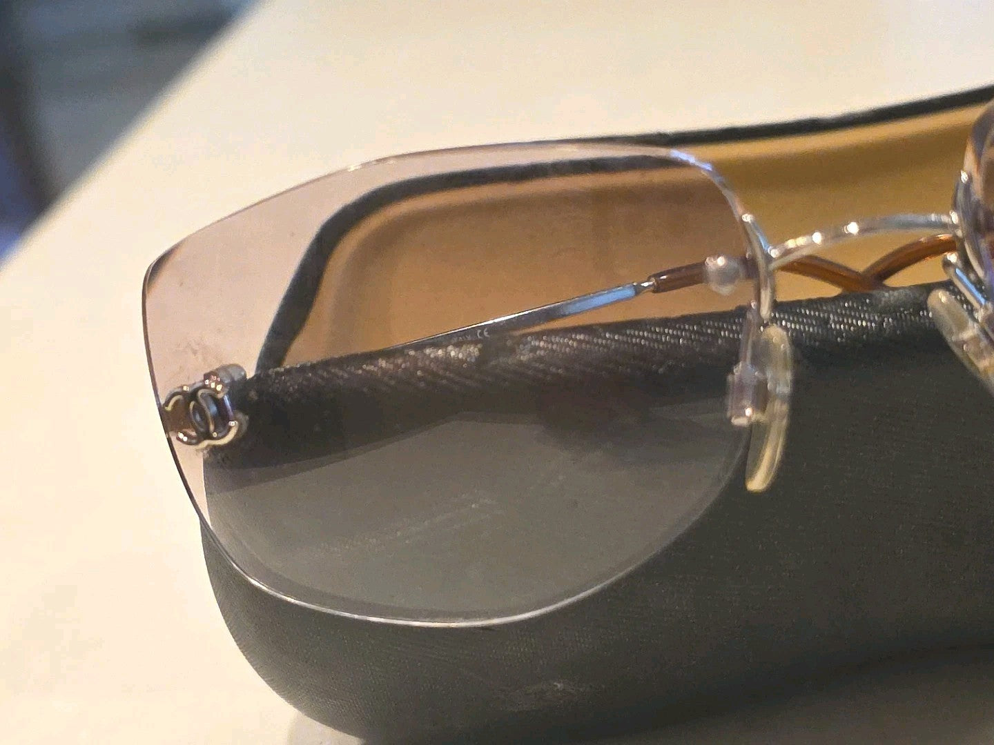 CHANEL Chanel Rimless Coco Mark Rhinestone Sunglasses 4017-D Pink gradient USED