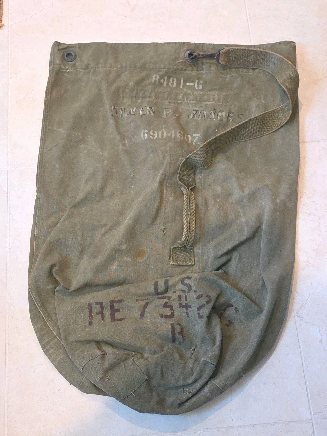 Vintage Duffel Bag Vietnam Era 60s/70s Olive Green US Military Army Canvas Strap