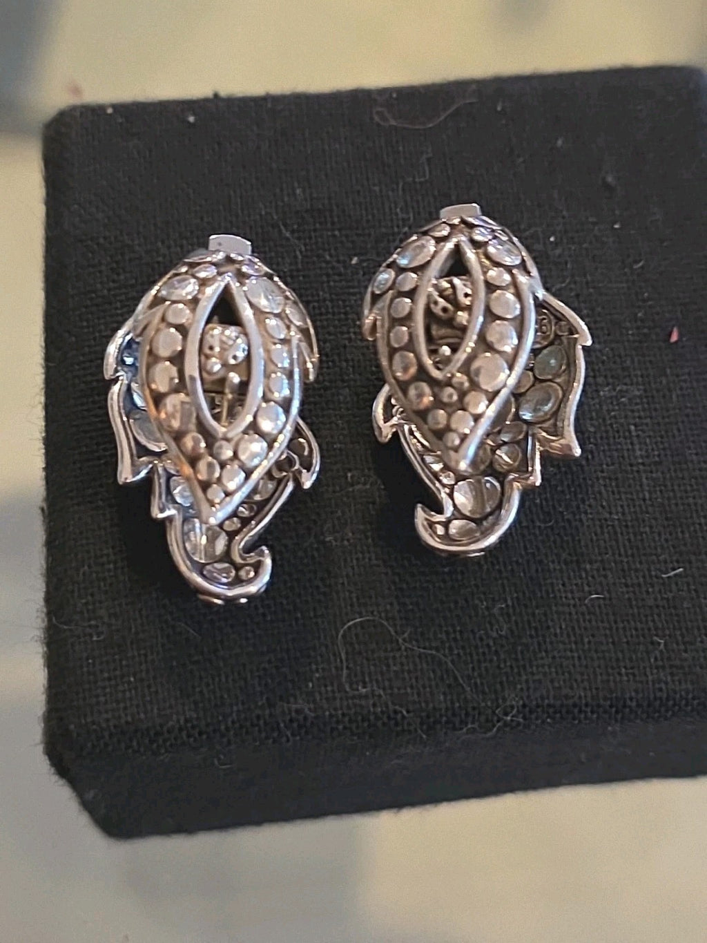 John Hardy Sterling 18K Palu Leaf Dot Leverback Earring