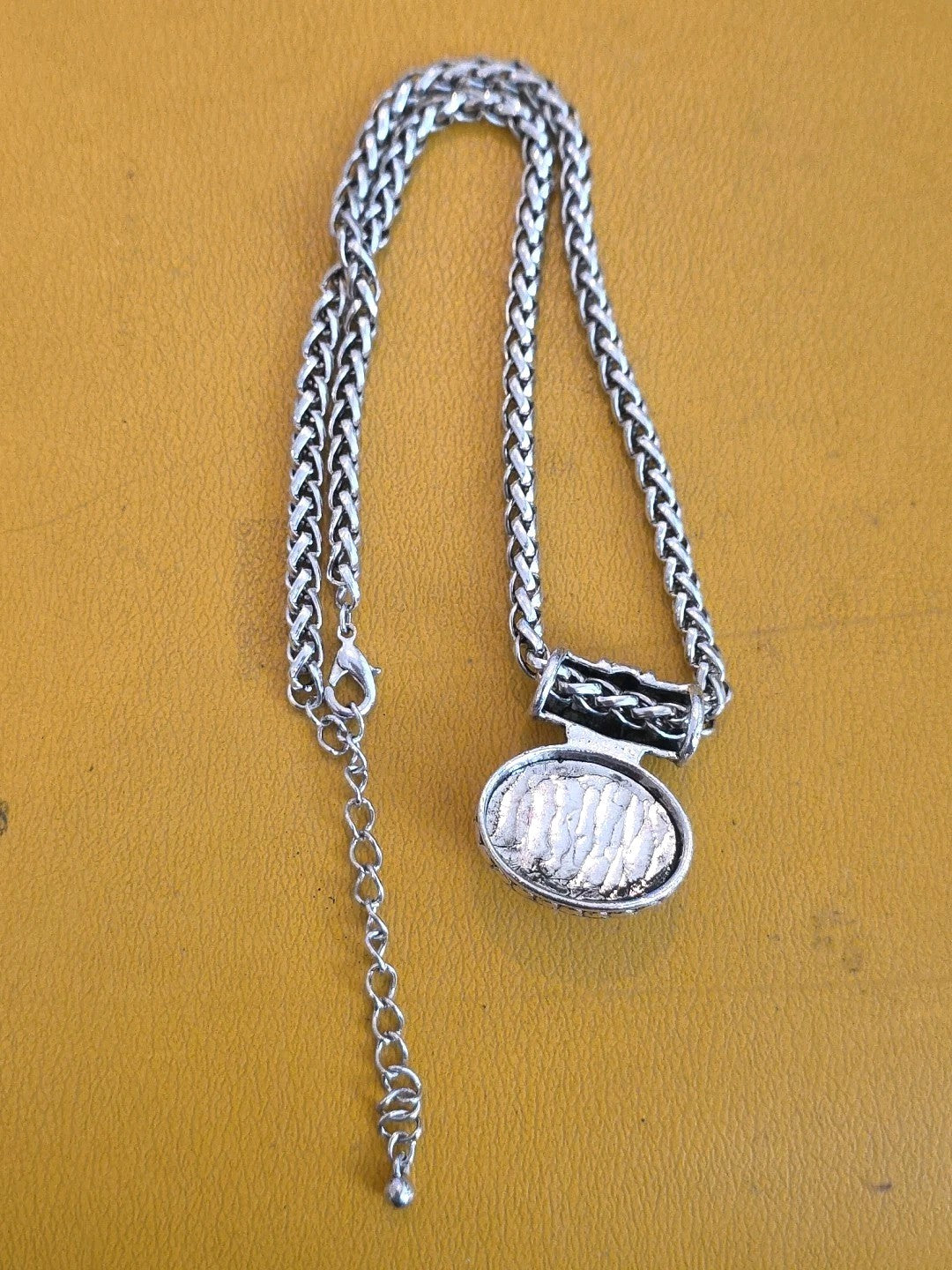 Lovely Silver Tone Faux Pearl Necklace. Measures 16"