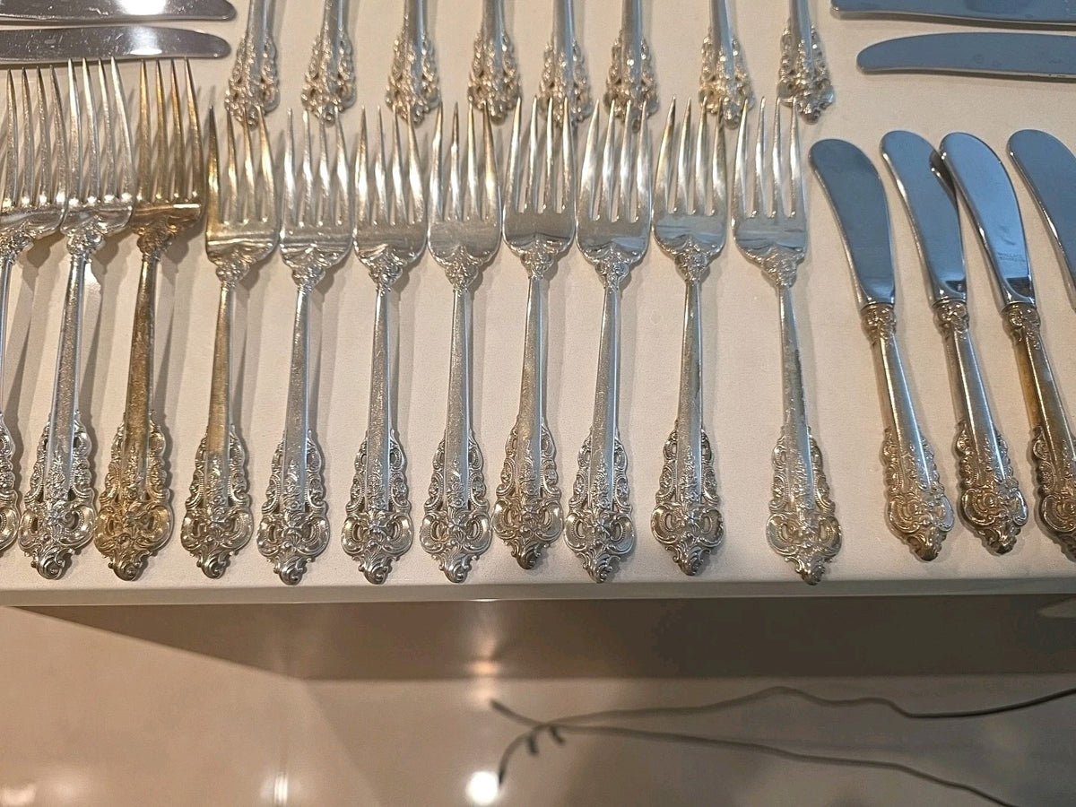 40 PC Place Wallace GRANDE BAROQUE STERLING SILVER
