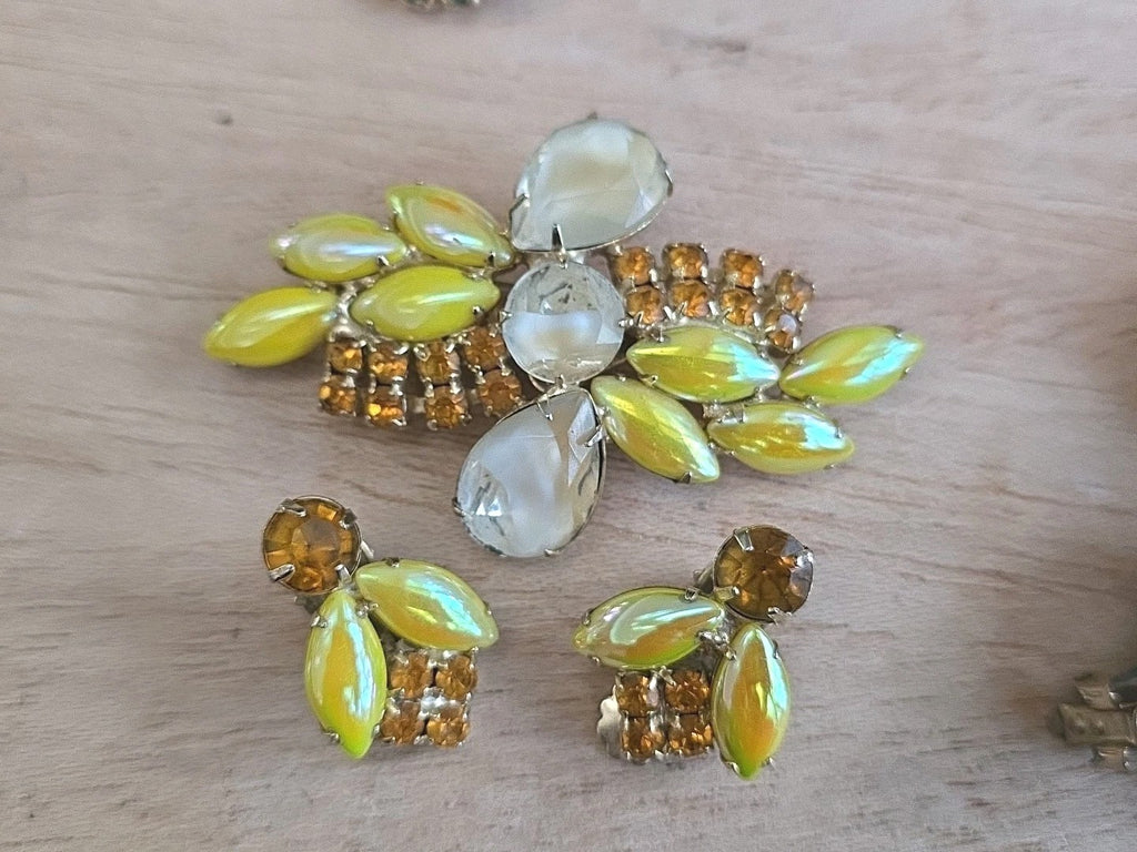 Vintage Gold AB Rhinestone Molded Leaf Juliana Clipon Earrings & Brooch