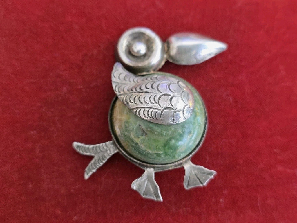 Vintage Mexican Handmade TUCAN Bird Jade Etched 925 Sterling Silver Brooch