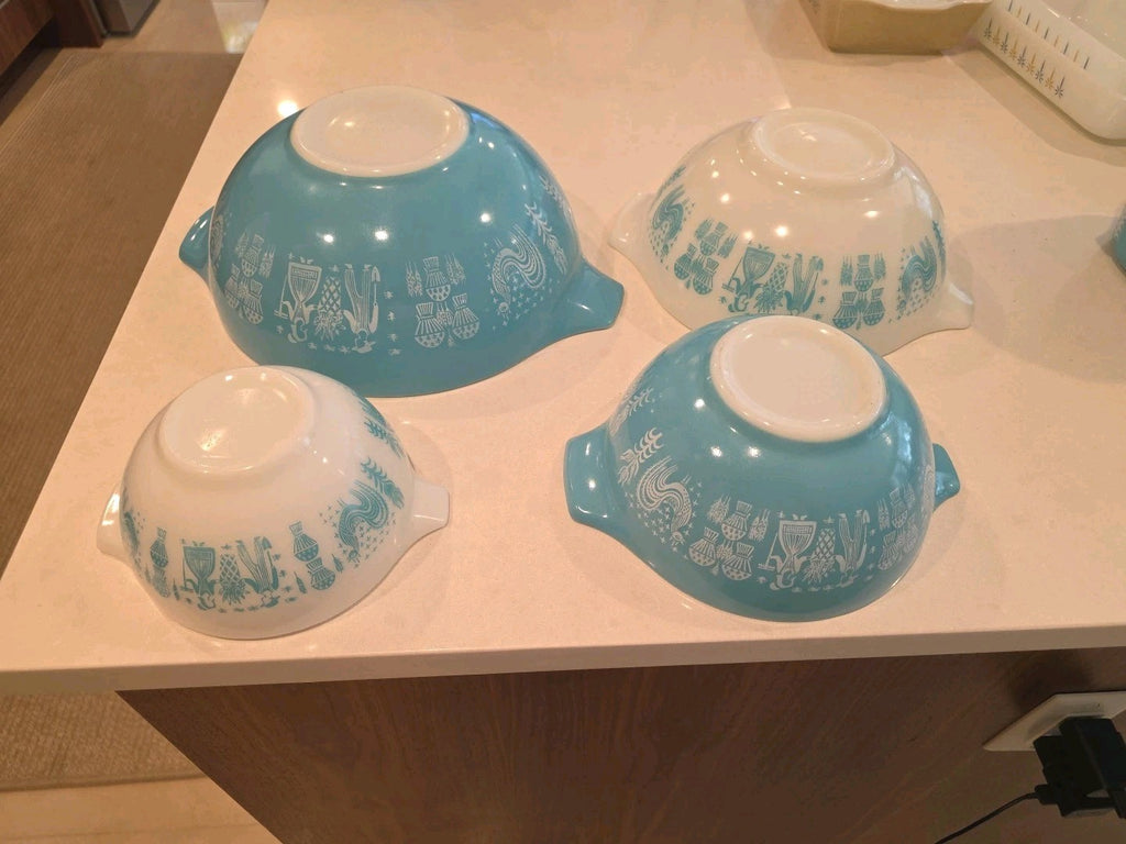 1959 Pyrex Tourquoise Amish Butterprint Set of 4 Cinderella Mixing Bowls Vintage