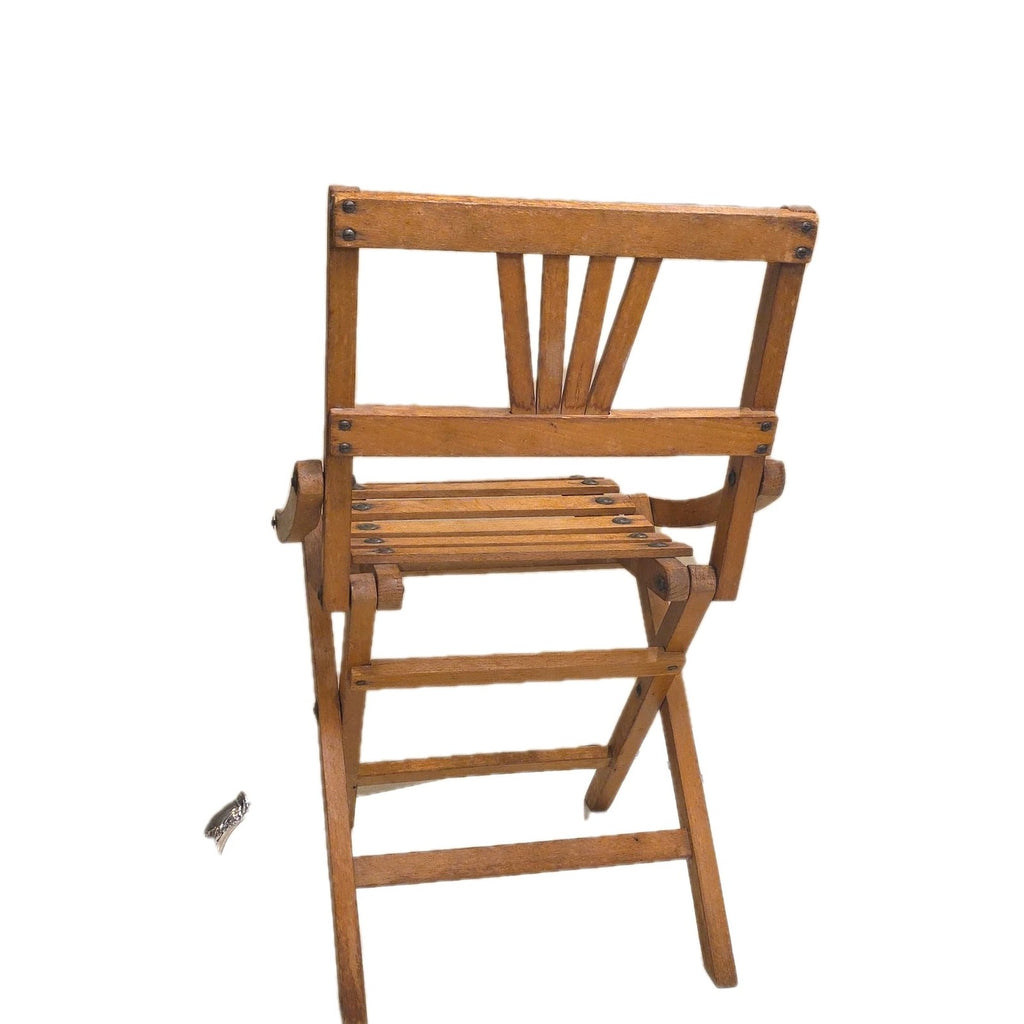 VINTAGE SLOTTED WOODEN CHILD Or DOLL FOLDING CHAIR  22”Tx13”W