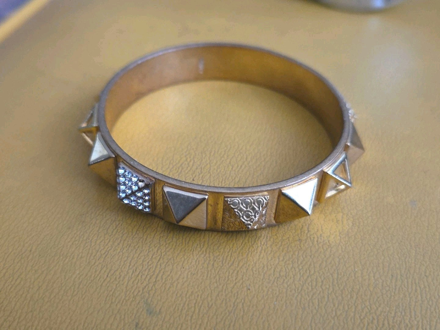Coach Pyramid Unique Statement Bracelet Chic Bangel Gold-tone