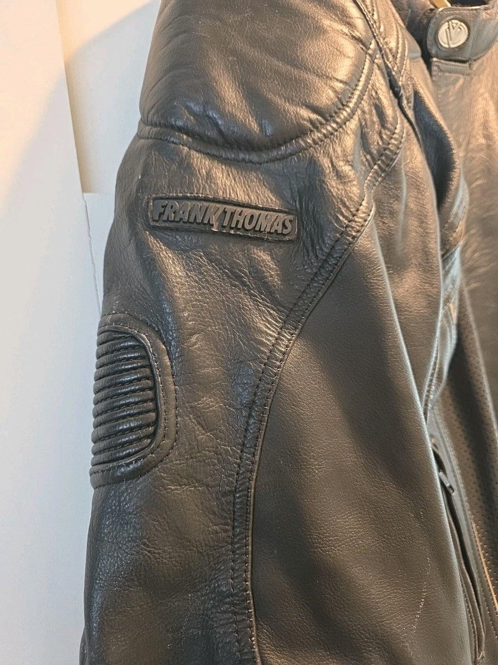Vintage Frank Thomas Leather Jacket Size UK 48, EUR 58, MEDIUM Padded Nice