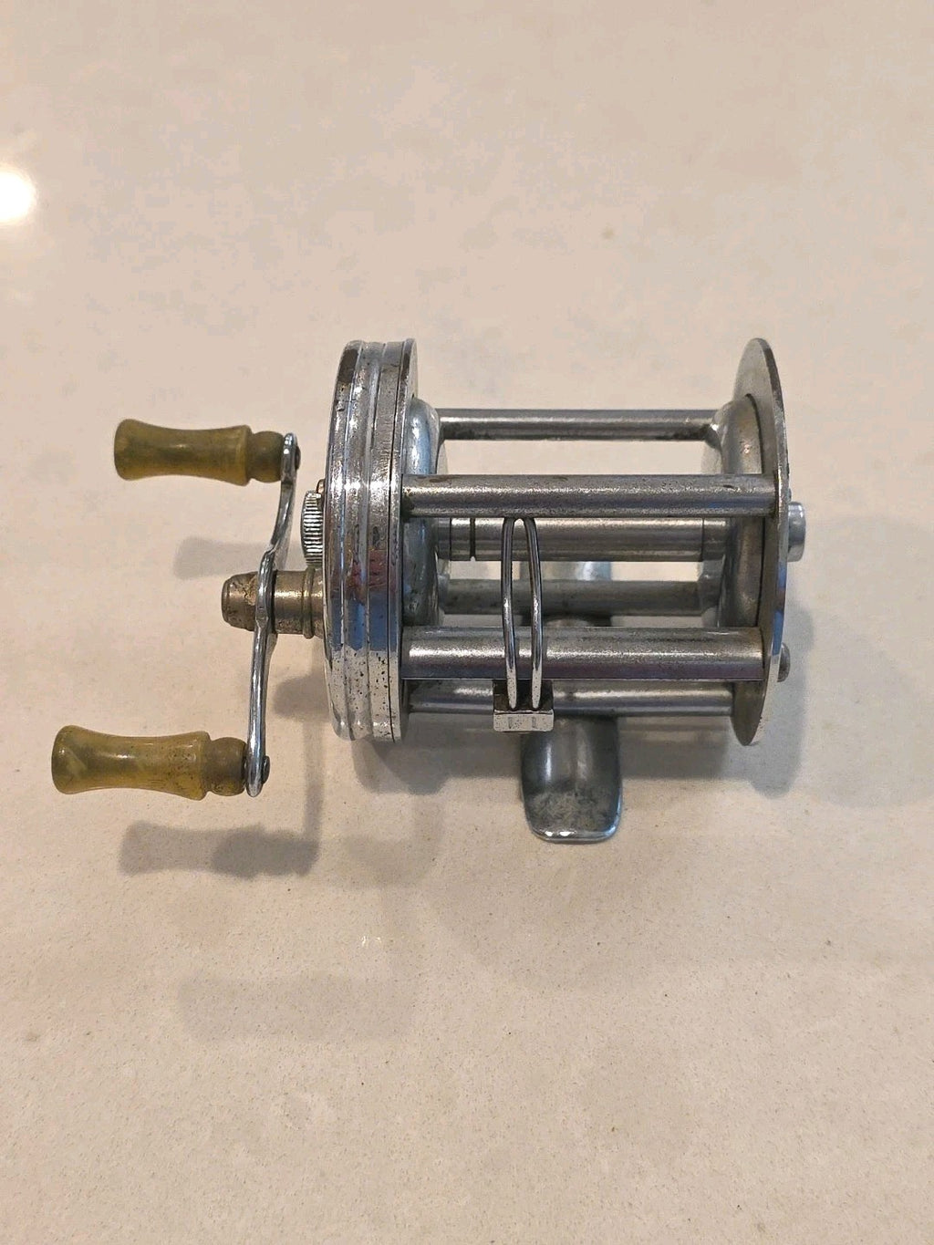 Vintage SHAKESPEARE TRUE BLUE No. 1956 Model FK Fishing Reel