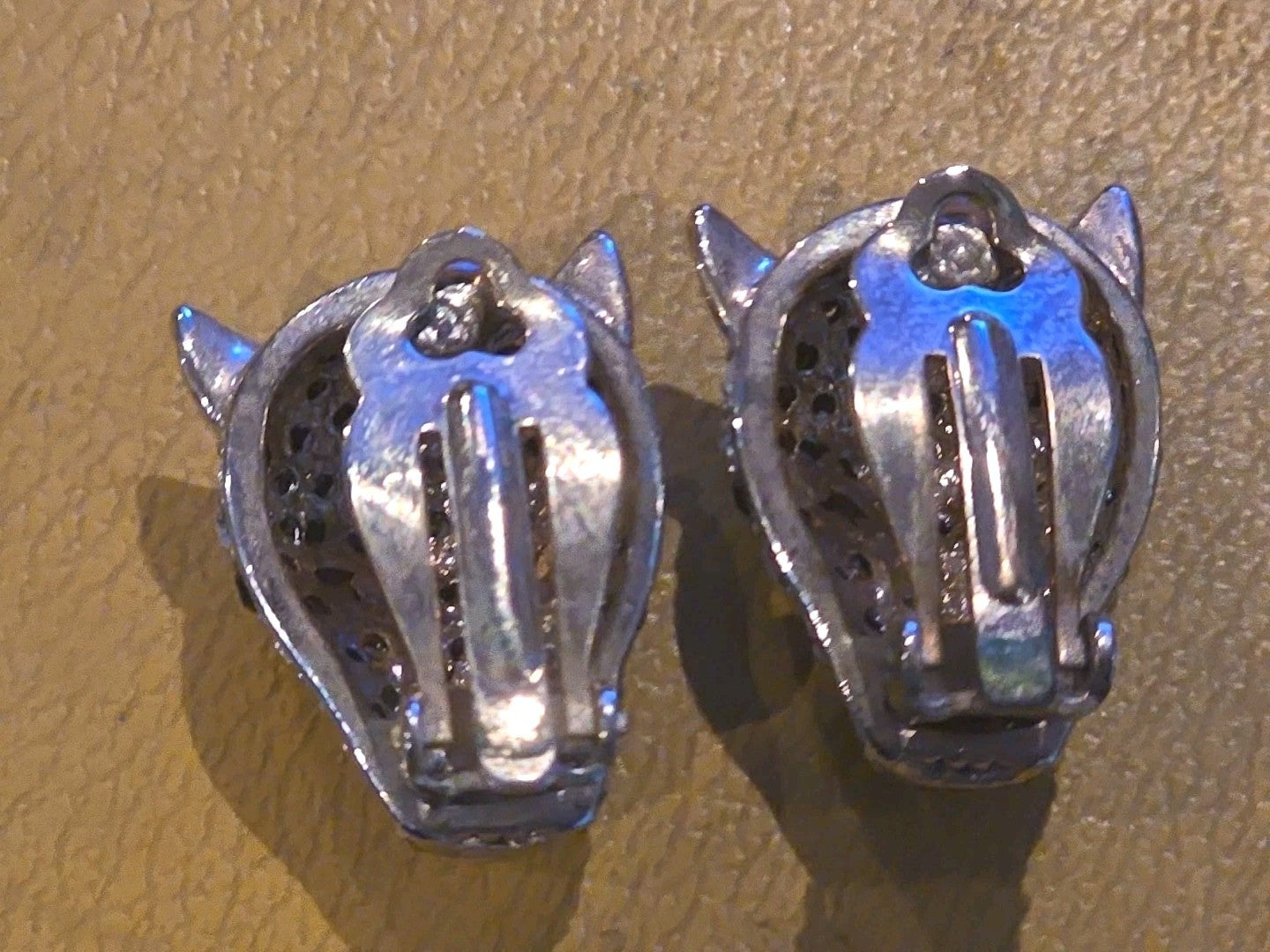 Designer Style Panther Head Pave Rhinestone Earrings Green Rhinestone Eyes