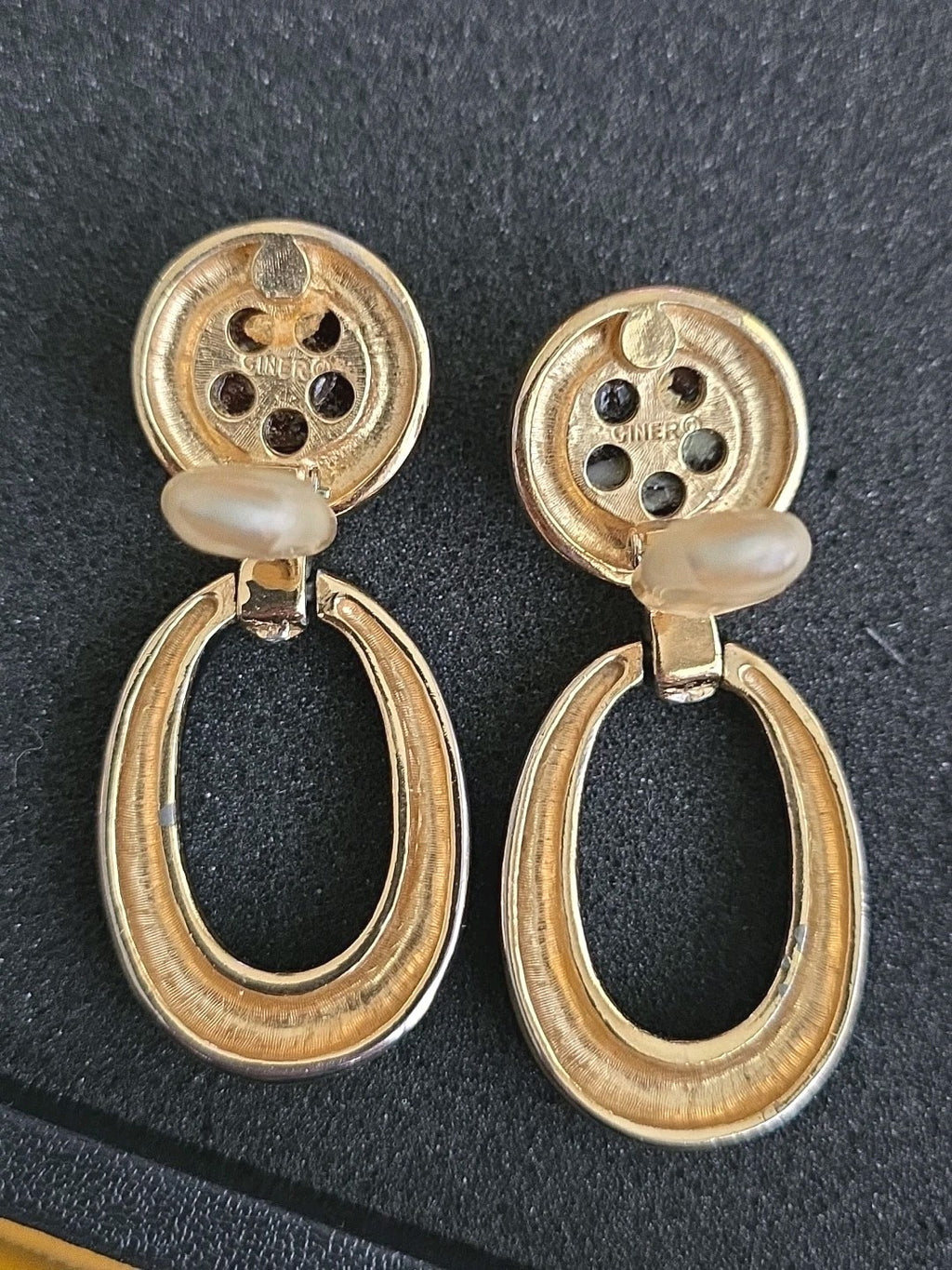 CINER EXCEPTIONAL RARE EARRINGS HUGE CHANDELIER SHOULDER HOOPS & CABOCHON