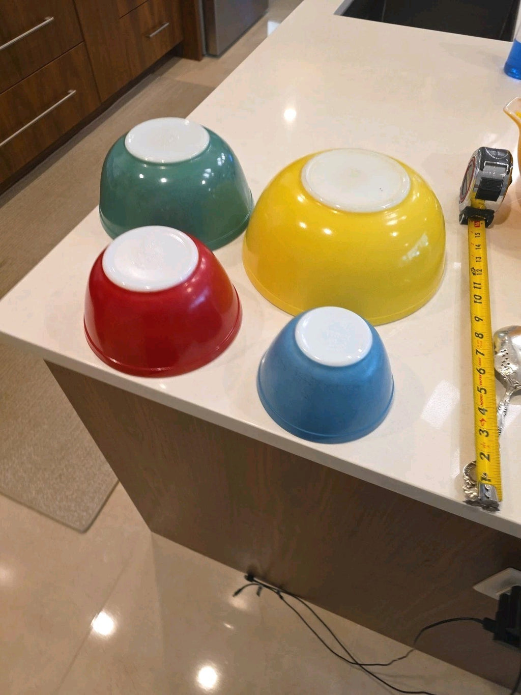 Vintage PYREX Nesting Mixing Bowl Set Yellow Green Red Blue