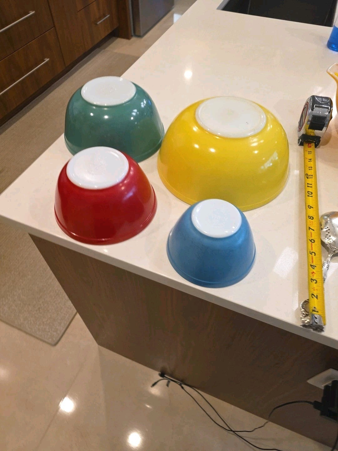 Vintage PYREX Nesting Mixing Bowl Set Yellow Green Red Blue