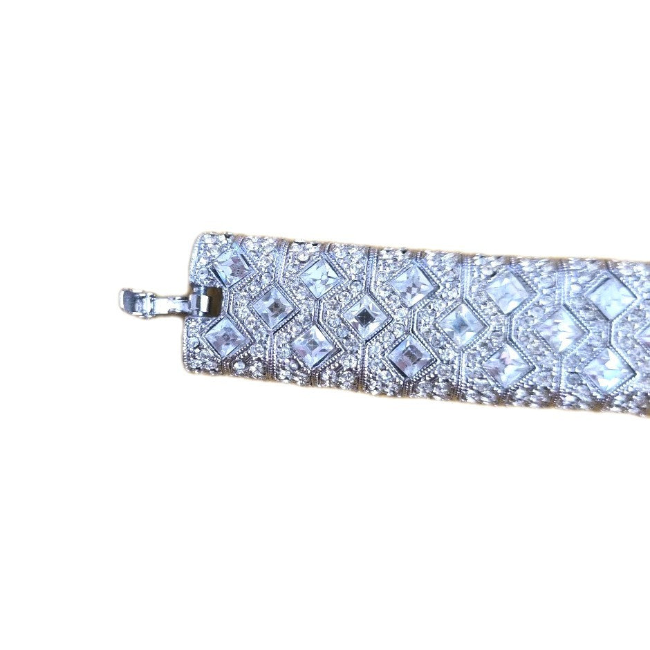 SILVER TRILLION CUT CRYSTAL Clear CRYSTALS TENNIS BRACELET  7/4”