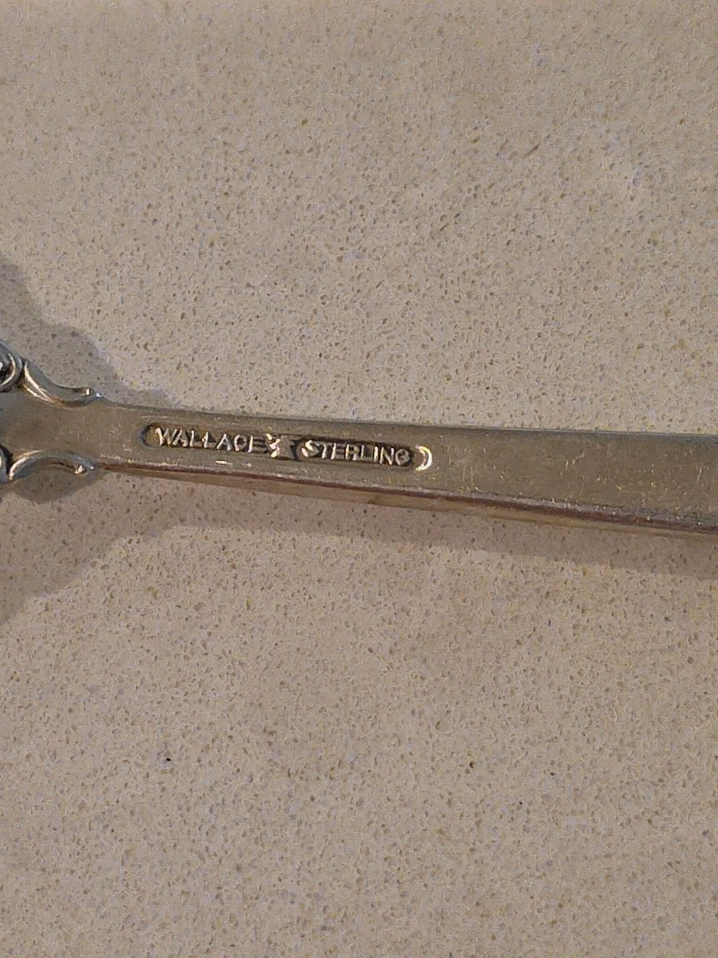 WALLACE GRAND BAROQUE STERLING SILVER COCKTAIL SEAFOOD FORK 5 1/2'' NO MONOGRAM