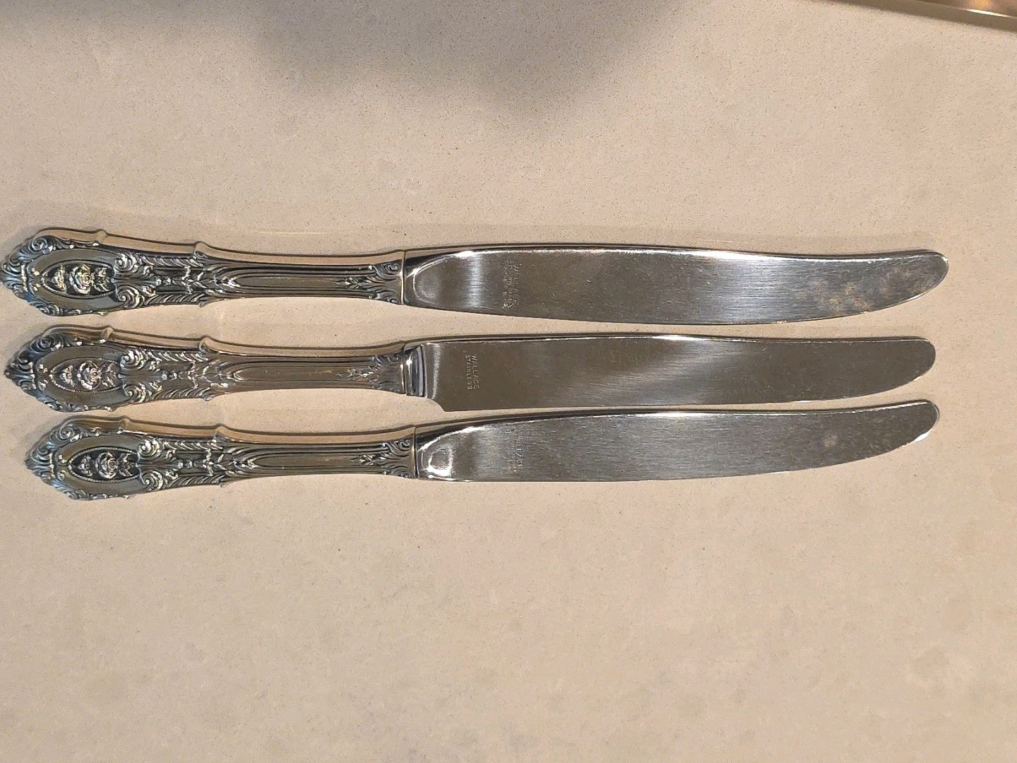 3 Wallace Sterling Silver Rose Point 9" Dinner Knives No Mono