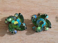 Flower Emerald Green & Aurora Borealis Rhinestones 1940s Vintage Gold Brooch